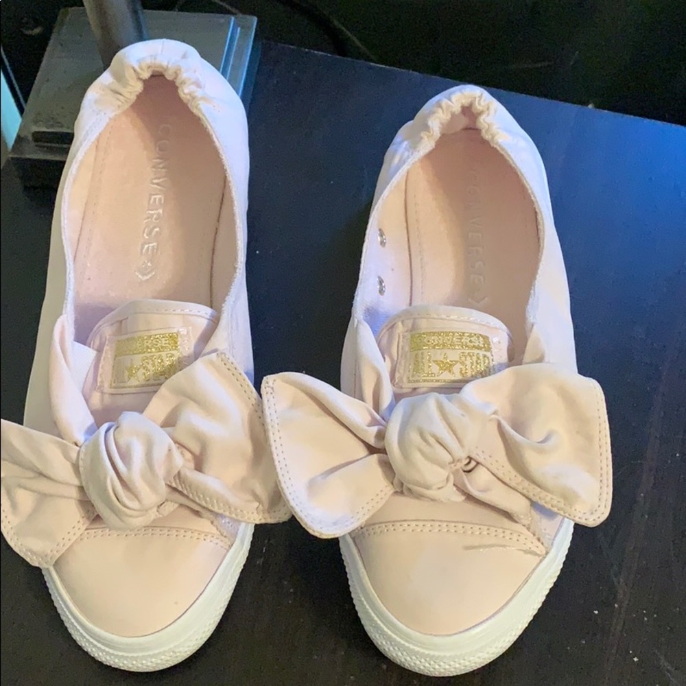 Baby pink converse